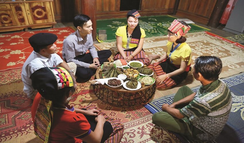 Vous découvrez les spécialités culinaires à travers les repas