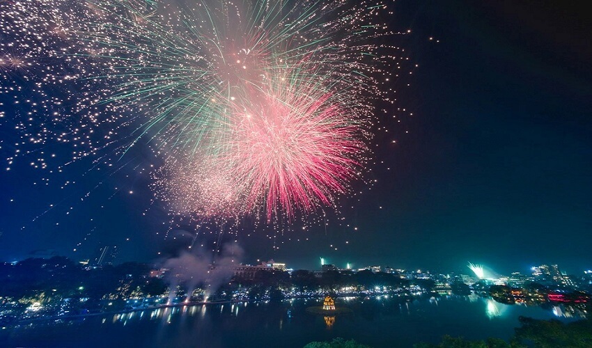 Feu d'artifice au lac central