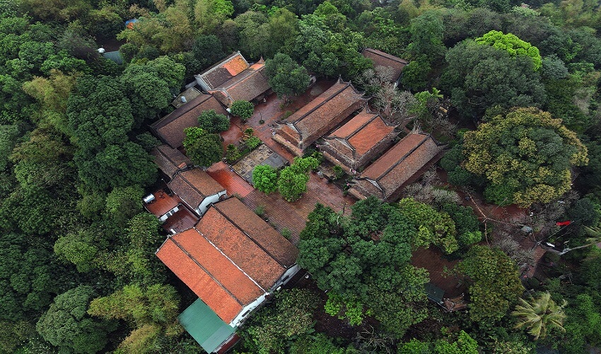 Tout autour de la pagode Tay Phuong se trouve une plaine fertile