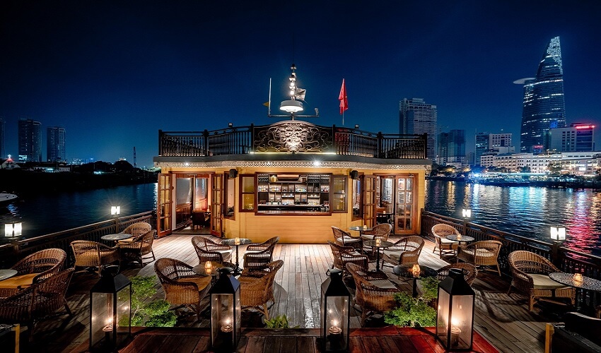 Diner-croisière à la mode parisienne chez Bonsai Cruise