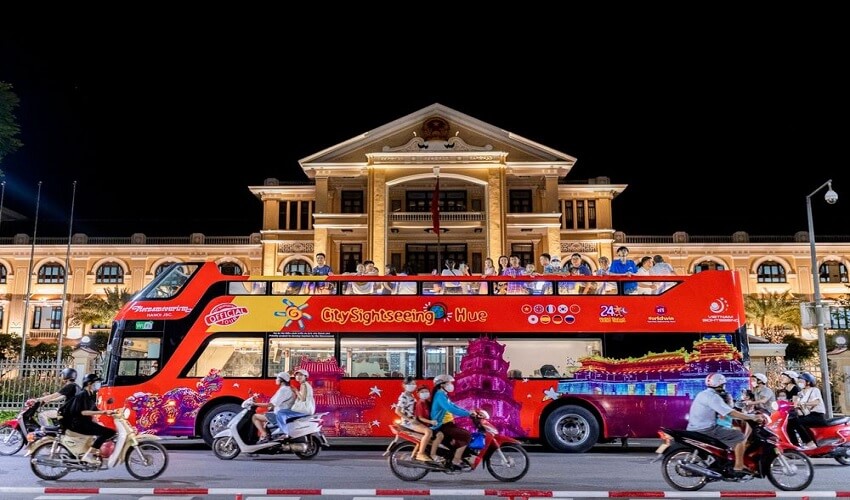 Visite nocturne Hue en bus touristique