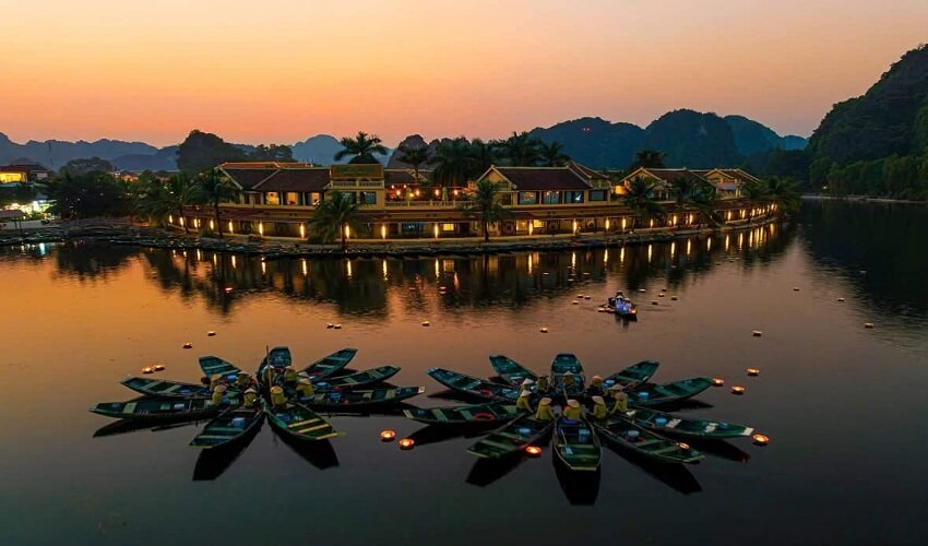 Festival de musique à l'embarcadère de Tam Coc
