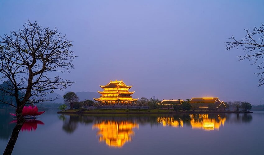 Pagode Bat Long ou Pagode dorée