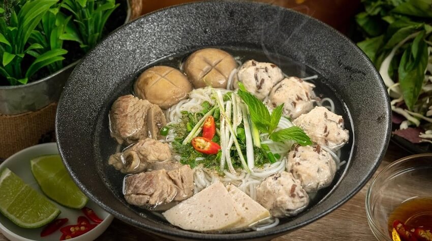 Vermicelles de riz bun moc