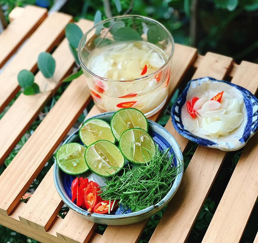 Vinaigre ail piment citron aide à rehausser le gout