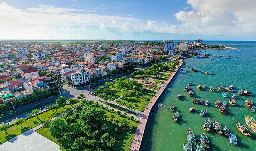 Rivière de Nhat Le à Quang Binh
