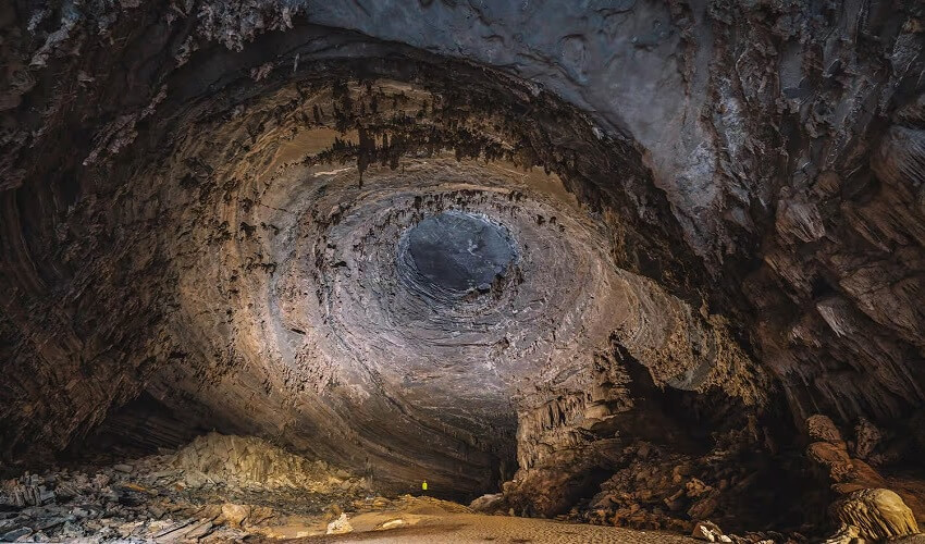 La spirale dans la grotte de la Fée