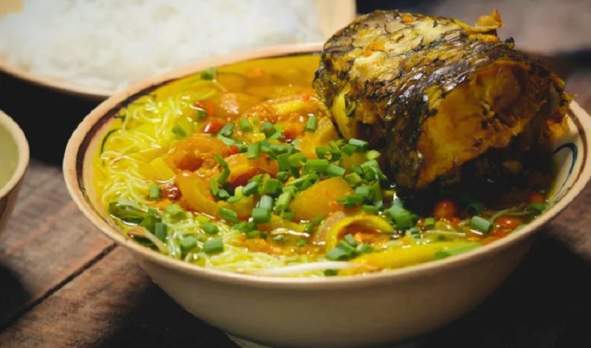 Soupe aigre-douce aux œufs de fourmis