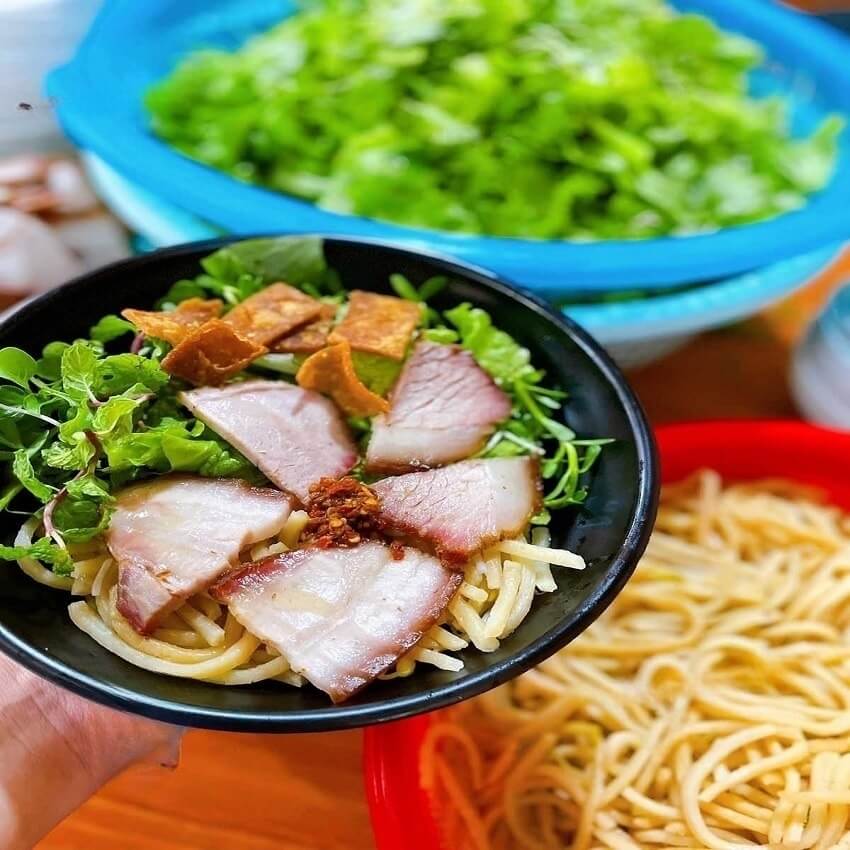 Cao Lau plat signature Hoi An