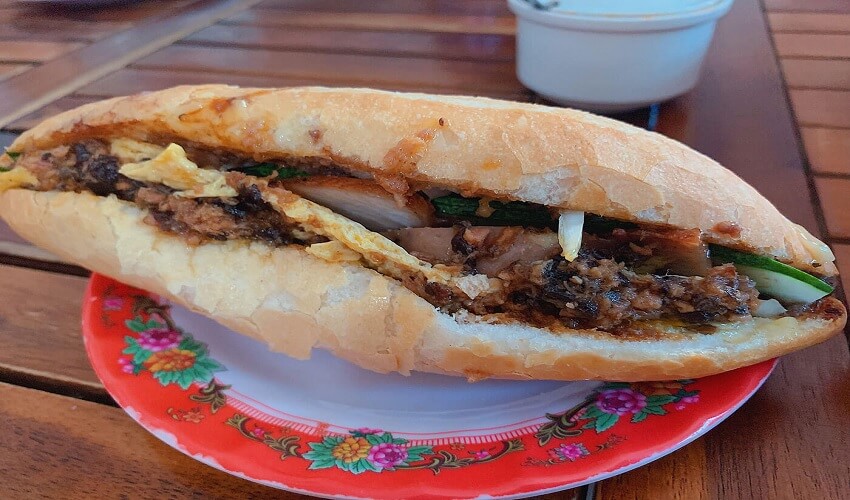 On peut manger un banh mi à tout moment de la journée au Vietnam