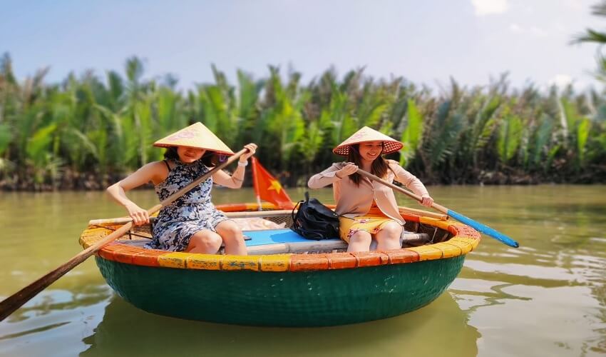 Possibilité de combiner avec la balade en bateau rond (panier)