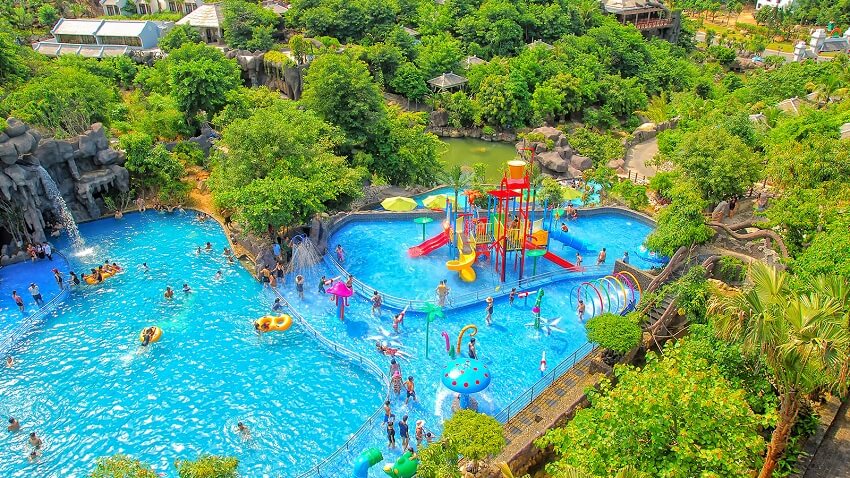Parc attraction source thermale Than Tai à Da Nang